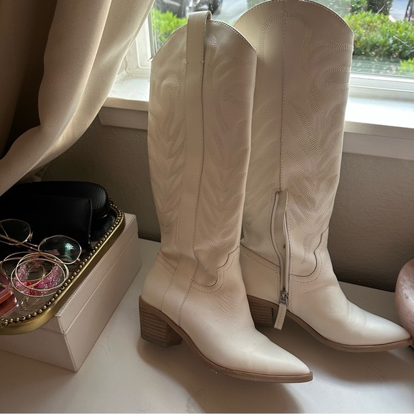 DOLCE VITA SOLEI LEATHER BOOTS! - Picture 4 of 5